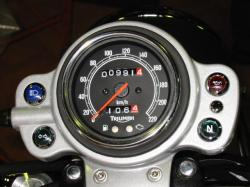 ���s����